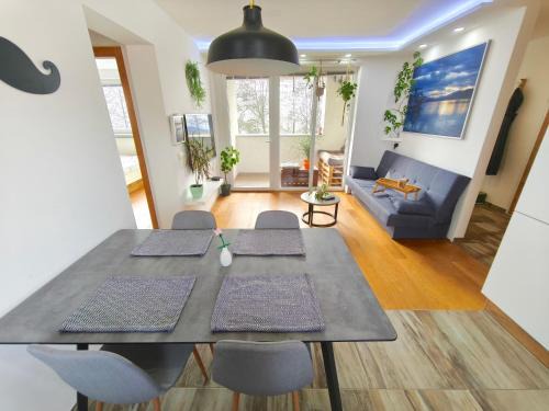 Dobrova-Polhov Gradec Apartment | Family Nest near Ljubljana with free parking