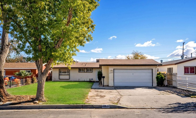 Lancaster House | Family Perfect 3/2 Home at Lancaster w/ Wi-Fi