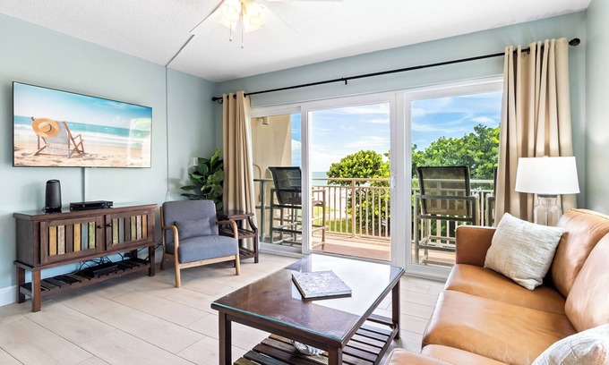 Satellite Beach Condo | Family & Pet Friendly Condo on the Beach w/Large Heated Pool 🏖️