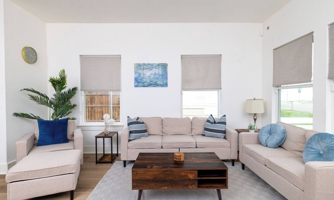 Fort Worth House | Family + Pet Ready Home Near Cultural District