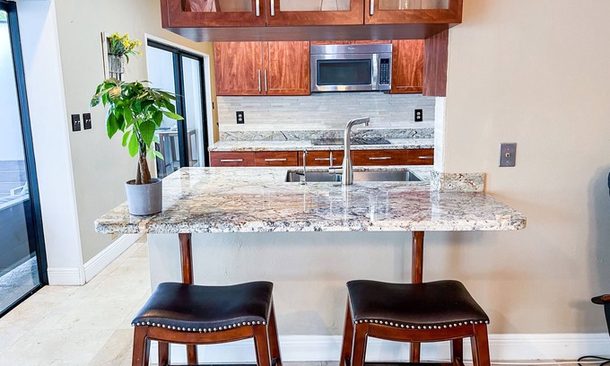 Cutler Bay House | Family Pool House /Heated Salt Pool /Pool Table /7 Beds