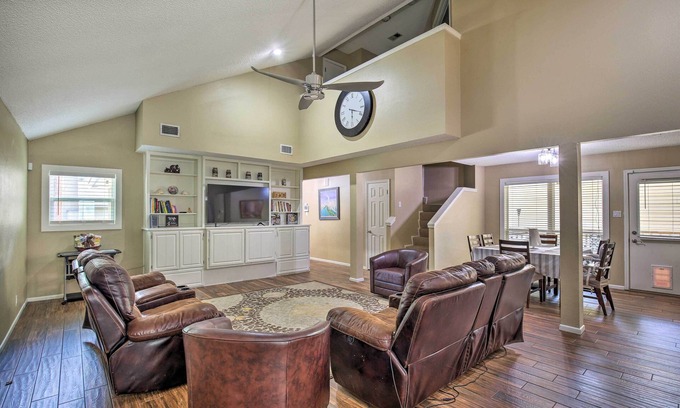 Boerne House | Family Retreat ~ 1 Mi to Hill Country Mile!