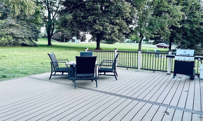 DeWitt House | Family Retreat-6 Bedroom-Sleeps 12