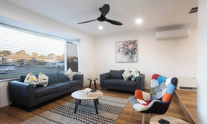 Bibra Lake House | Family Retreat