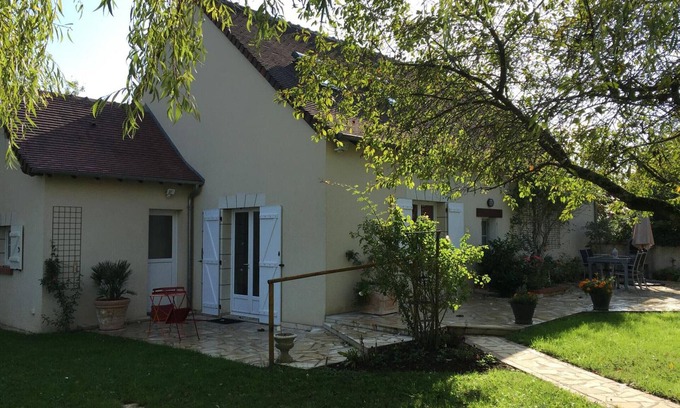 Cangey Cottage | Family Retreat: Cozy Cottage with Large Garden, Near Historic Chateaux and Loire Valley Attractions