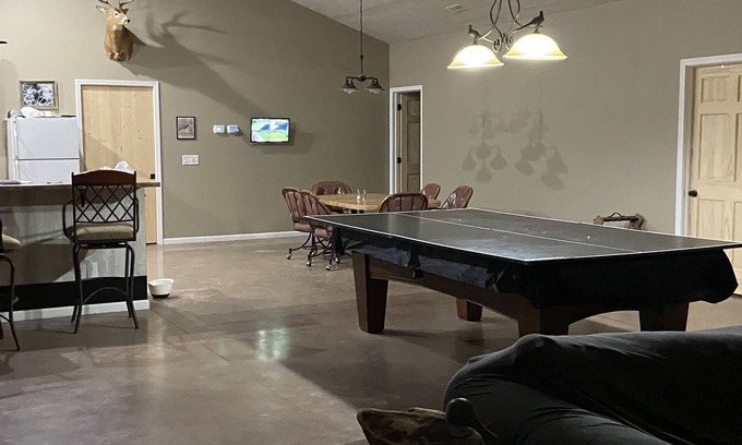 Bethany House | Family Retreat-fishing pond, pool table and double bunks!