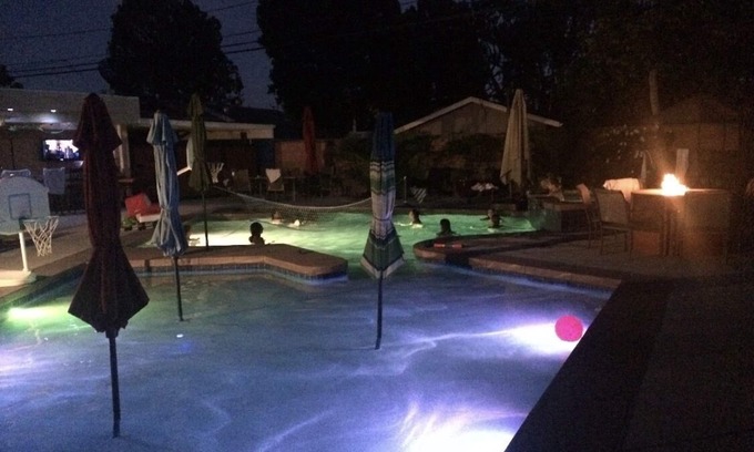 The Plaza House | Family Retreat near Disney, Knotts, Beaches, Aquarium, Gondala, Entertainment.