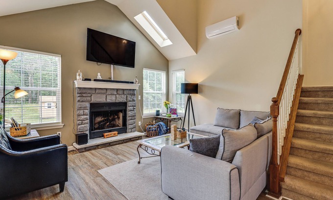 Long Pond House | Family Retreat w/2 Game Rooms & Deck in Long Pond