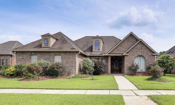 Zachary House | Family Retreat w/Patio & Yard in Zachary