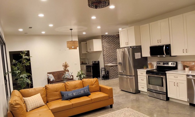 Spring City Apartment | Family reunions, Manti Temple wedding, Sports teams, flex stays, sleeps 28