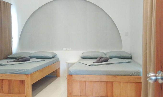 Sipalay Apartment | Family Room 1