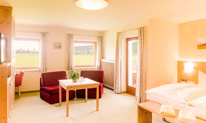 Sankt Lorenz Apartment | Family room 5 - Pension ANNA, holiday apartments & comfort rooms *