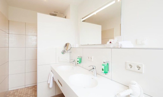 Lahr Apartment | Family Room, Shower, Toilet, Balcony - Hotel Waldesblick