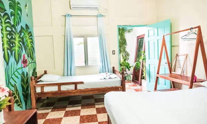 Moyogalpa Bed & Breakfast | Family Room with Air Conditioning