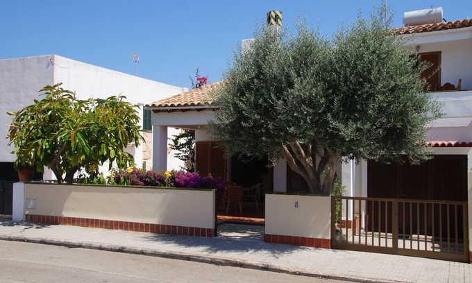 Colonia Sant Jordi Villa | Family semi-detached house in a very quiet neighborhood near the beach and is Trenc.
