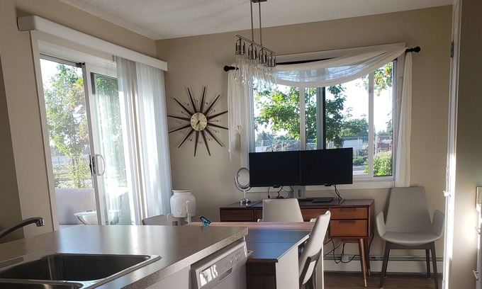 Sherwood Park Apartment | Family sized apartment! Underground Parking.