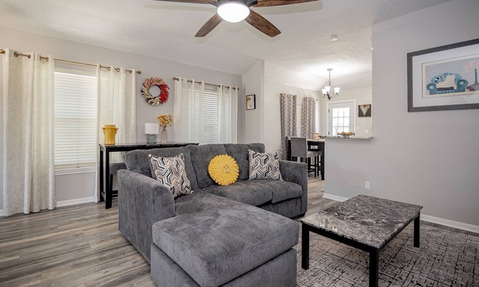 Victoria House | Family-sized home central to town.