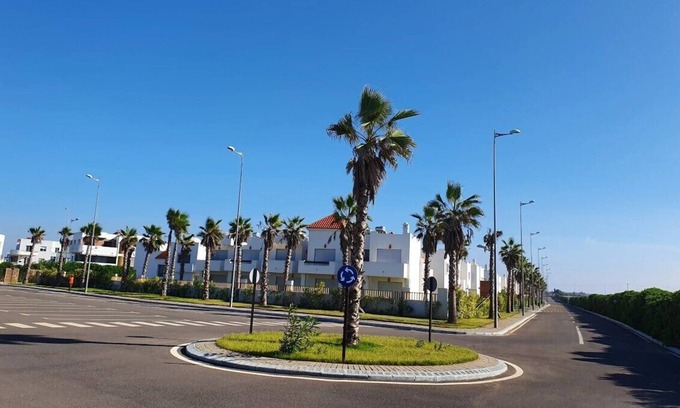 Sidi Rahal Apartment | Family-Sized Condo Retreat by Jumeriah Beach