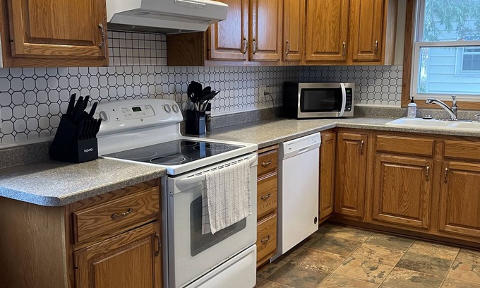 Virginia House | Family-sized single family home near sports center.