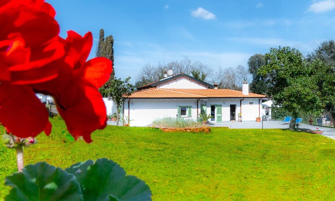 Zona XXVI Castel di Decima Villa | Family-sized villa in the heart of Rome countryside