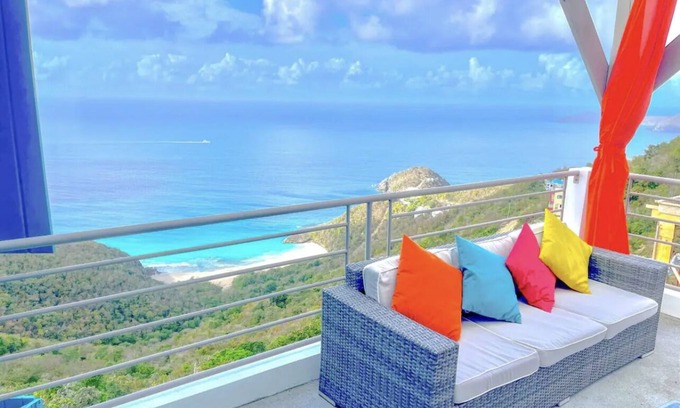 East End House | Family-sized villa- 5 mins from secluded beach! 10 mins from city centre!