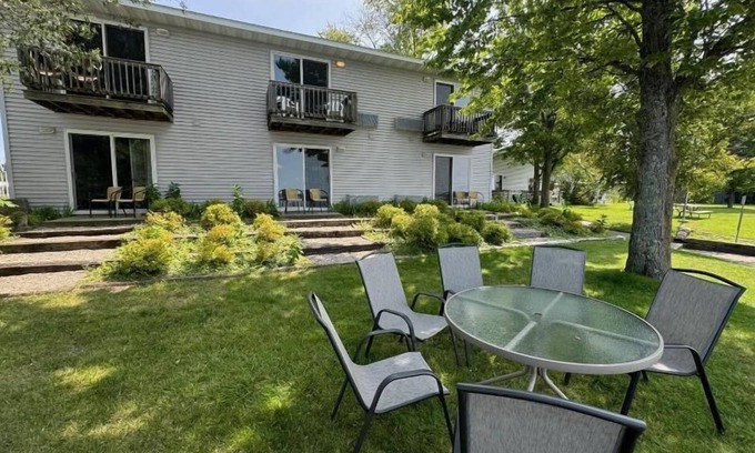 Lake City Apartment | Family Stay - 4 Cozy Combined Studios