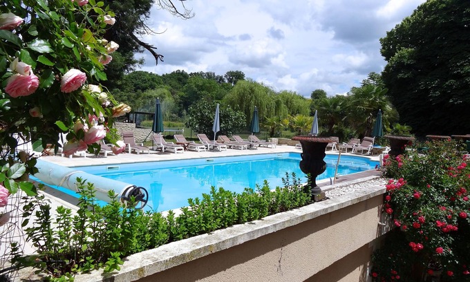 Tournon-Saint-Pierre House | Family Suite (2 Adults + 4 Children) CHATEAU LES VALLEES in TOURAINE