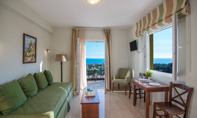 Zalongo Bed & Breakfast | Family Suite with Sea View, Preveza