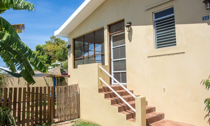 Esperanza House | Family time, 5 minute walk from main walkway to restaurants and beach!