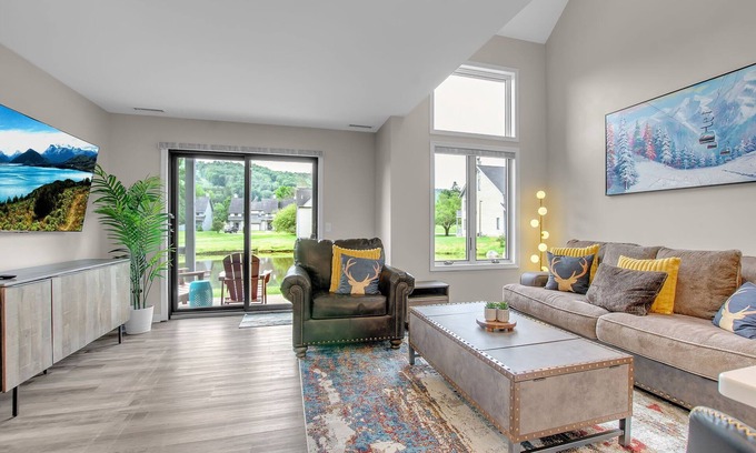 Ellicottville House | Family townhouse with Fireplace