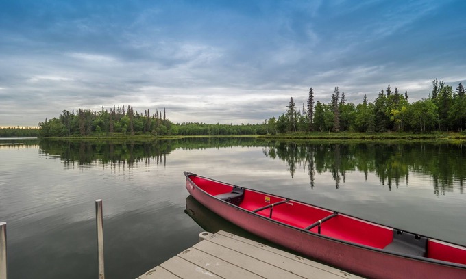 Nikiski House | Family vacation destination! Lake activities and game house!
