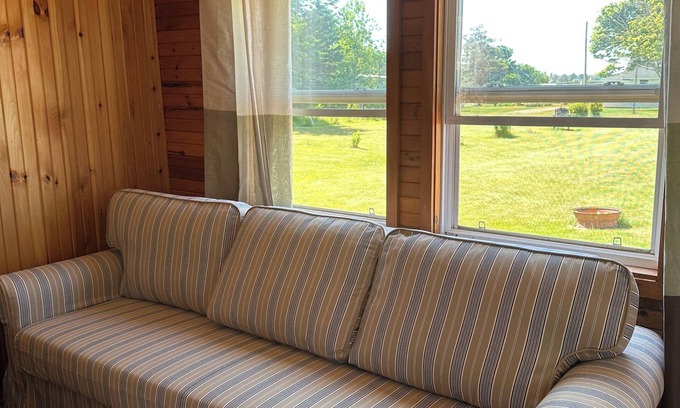Stanhope Cottage | Family Vacation Home close to the sand beach