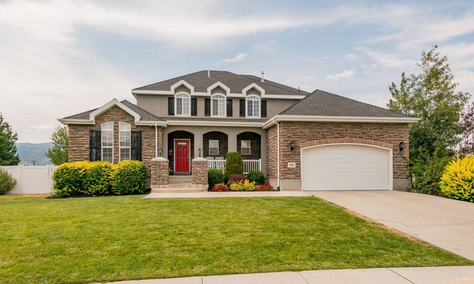 Heber House | Family Vacation Home 10 Minutes to the Deer Valley Gondola.