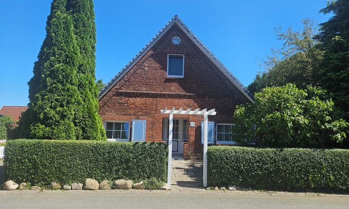 Stade House | Family vacation on 170m², near the beach, restored farm cottage. WLAN