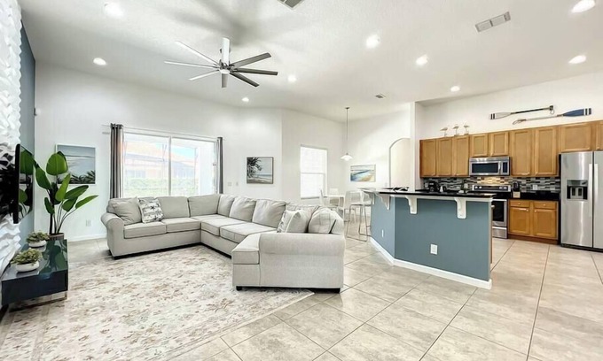 Sunridge Woods Villa | Family Vacation @ Resort with Private Pool, 6Bdrm