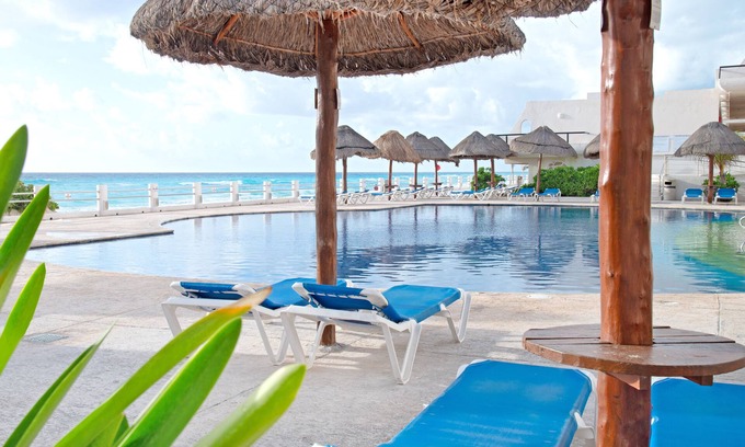 Zona Hotelera Condo | Family vacations apartment ocean view