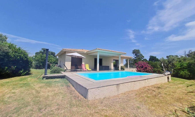 Abbazia House | Family villa with swimming pool, between sea and mountains.