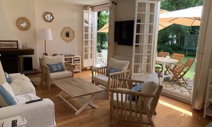 Breuillet Villa | Family villa 10 minutes from St Palais Beach