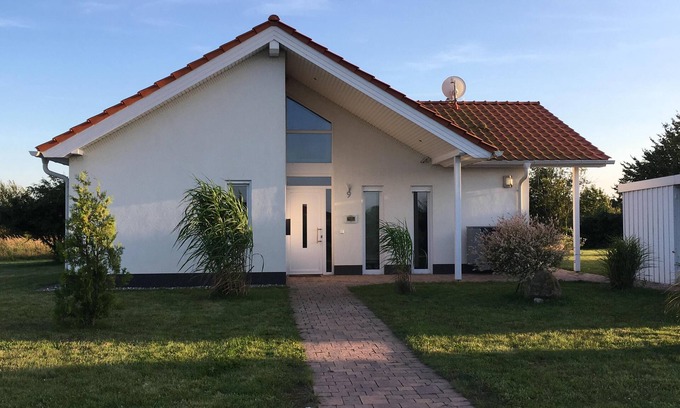 Trent House | Family villa- children's paradise, winter garden, Rügen vacation with dog