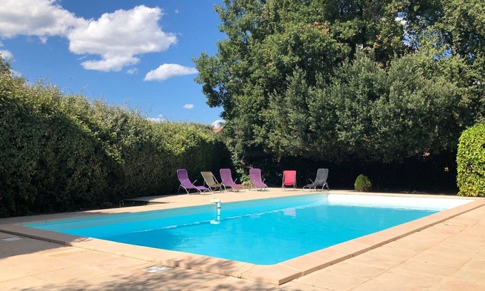 Collias Villa | Family villa for 10 people/large private pool/large garden