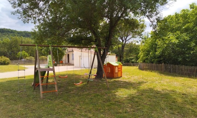 Laval-Saint-Roman Villa | Family villa at the foot of the Ardèche Gorges
