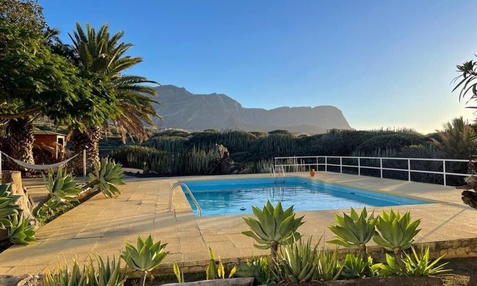 Galdar Villa | Family villa with private pool, sauna, ping pong and beautiful views of Teneri