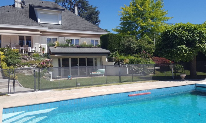 Limonest Villa | Family villa with swimming pool 10 minutes from Lyon