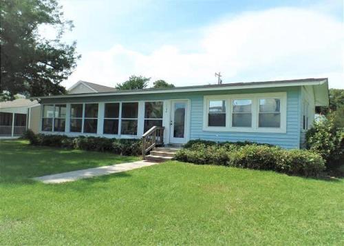 Crescent Beach House | Family Wolfe Cottage- Approx 178 Feet to the Beach