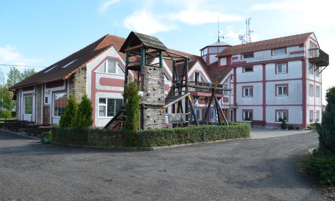 Bakov nad Jizerou Hotel | Famozclub