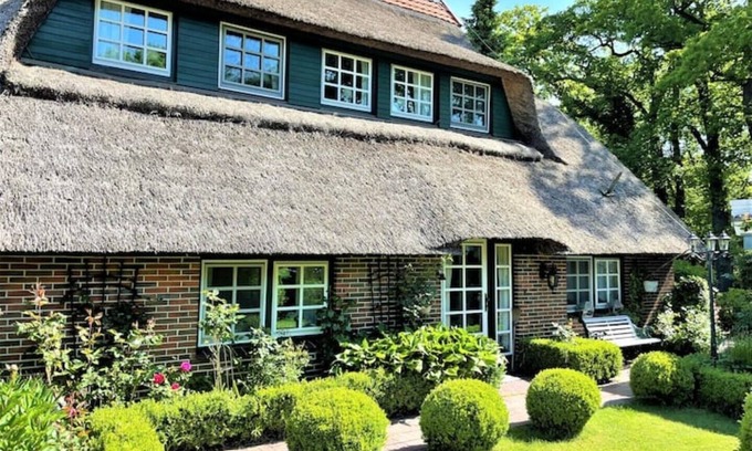 Etzhorn House | Fancy an extraordinary time out