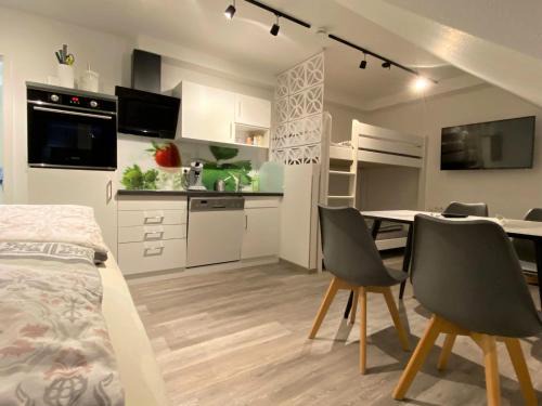 Rust Apartment | Fancy, EP Tickets über uns erhältlich