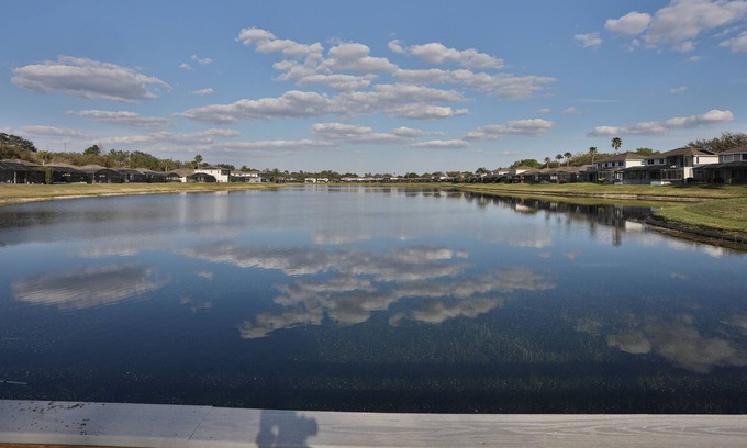 Sunset Lakes House | Fantastic 2-level home w/pond views, WiFi, AC, private pool - near theme parks