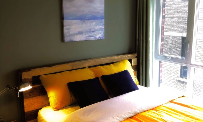 Cote-Des-Neiges—Notre-Dame-De-Grace Apartment | Fantastic* 2queen Beds*roof terrace gym