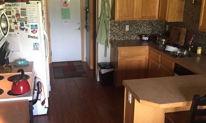 Rogers Park House | Fantastic 3 Bedroom Summer Rental in Fort Collins w/pool and bus route to CSU